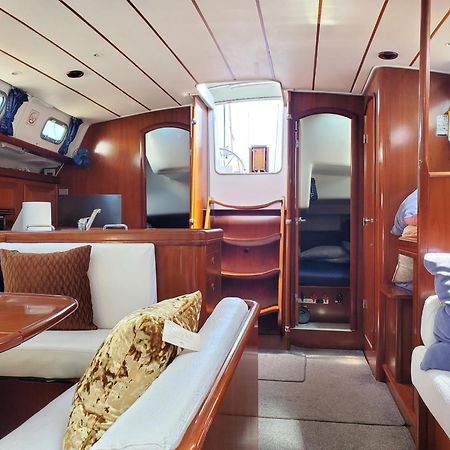 Luxury Yacht Stay "White Dove" Sleeps 6 Gibraltar Eksteriør bilde