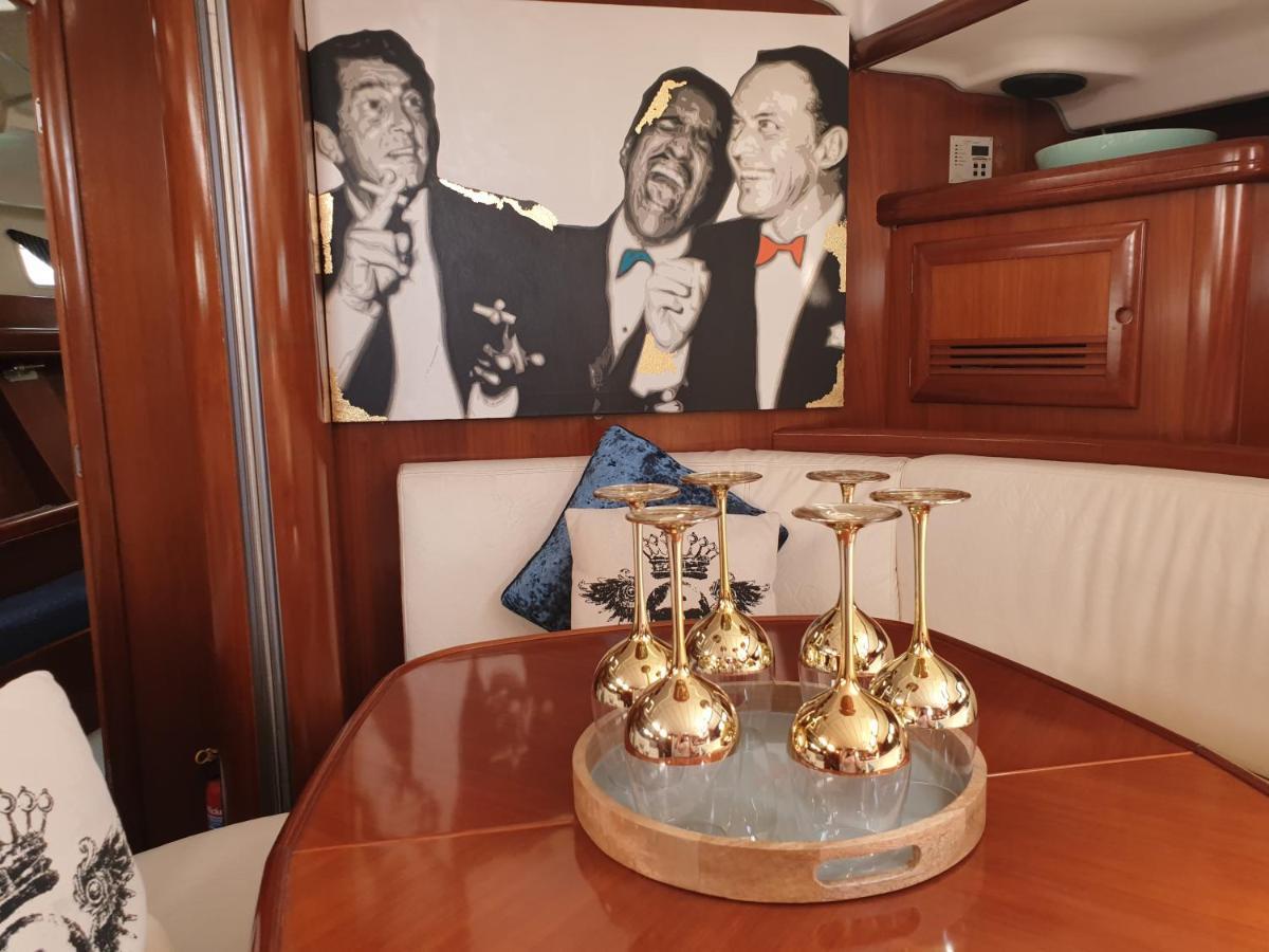 Luxury Yacht Stay "White Dove" Sleeps 6 Gibraltar Eksteriør bilde